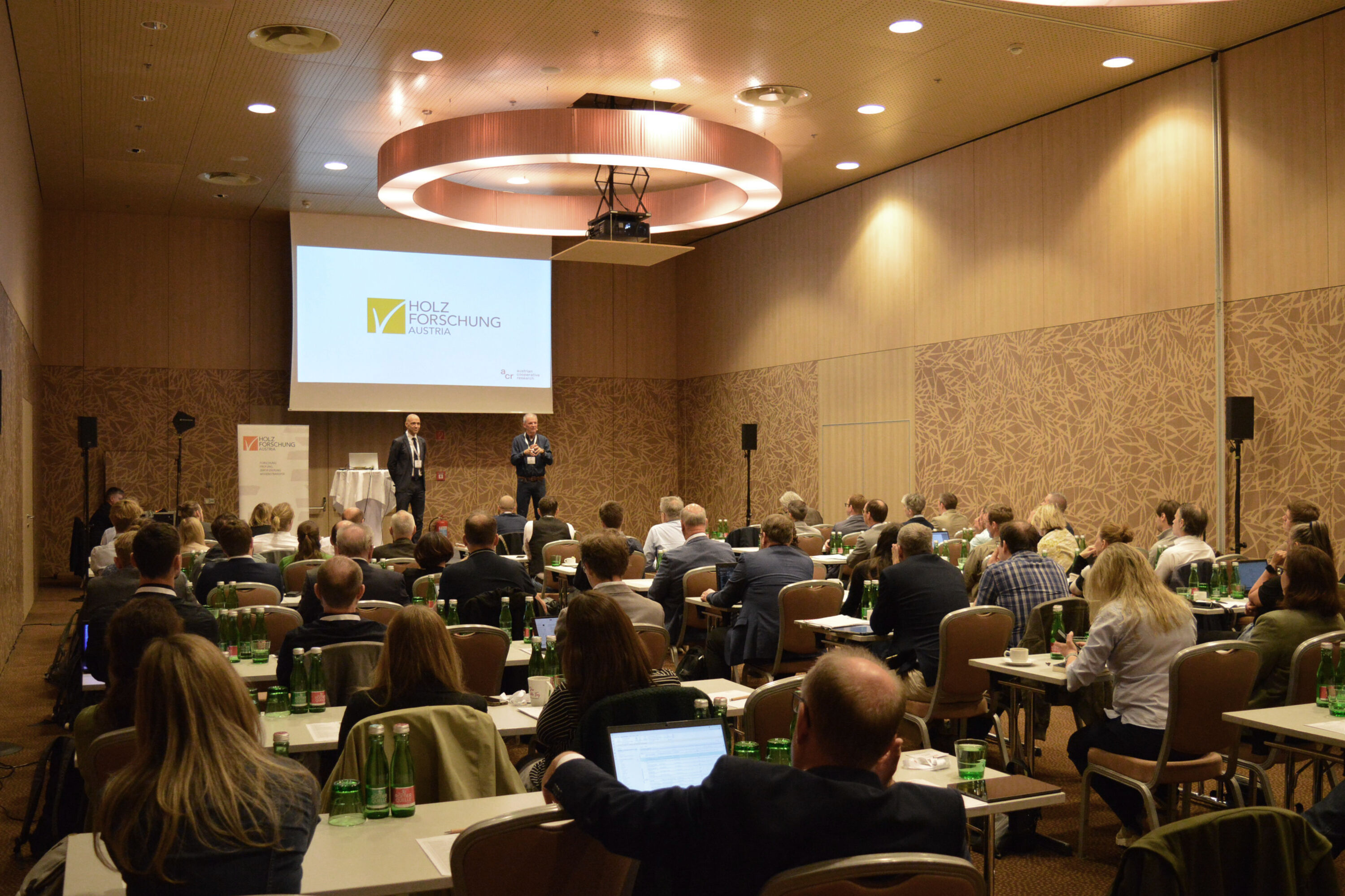View of the lecture hall at the Kreislaufforum Holz 2025