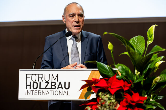 Manfred Brandstätter during his acceptance speech at the award ceremony.